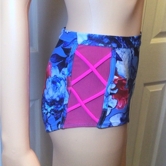 (2) Oh La La Dancewear Red/Blue Floral Dance Briefs Size Adult Medium - Picture 5 of 11